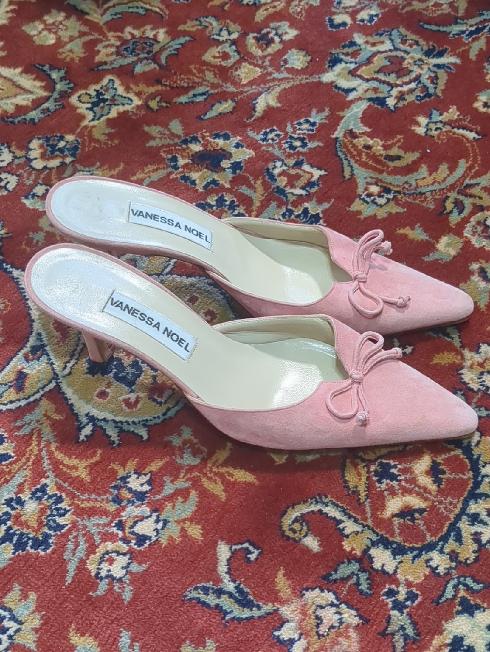 Vanessa Noel Pink Suede Pointed-Toe Kitten Heel Mules With Bow - Picture 2 of 5